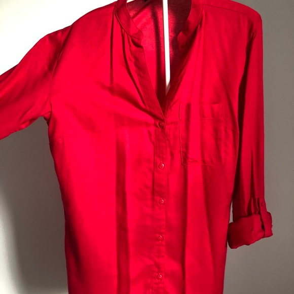 Red button up shirt - Picture 2 of 3